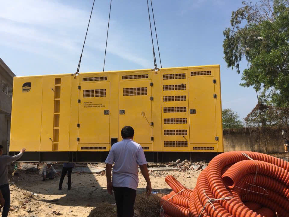 Hình ảnh máy phát điện Cummins 560kVA - Hình 1
