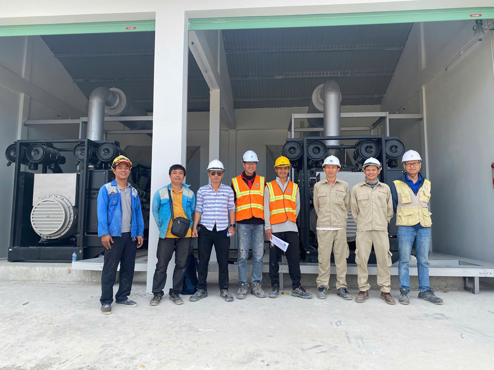 Đội ngũ kỹ thuật viên hỗ trợ máy Cummins - Hưng Thịnh Phát