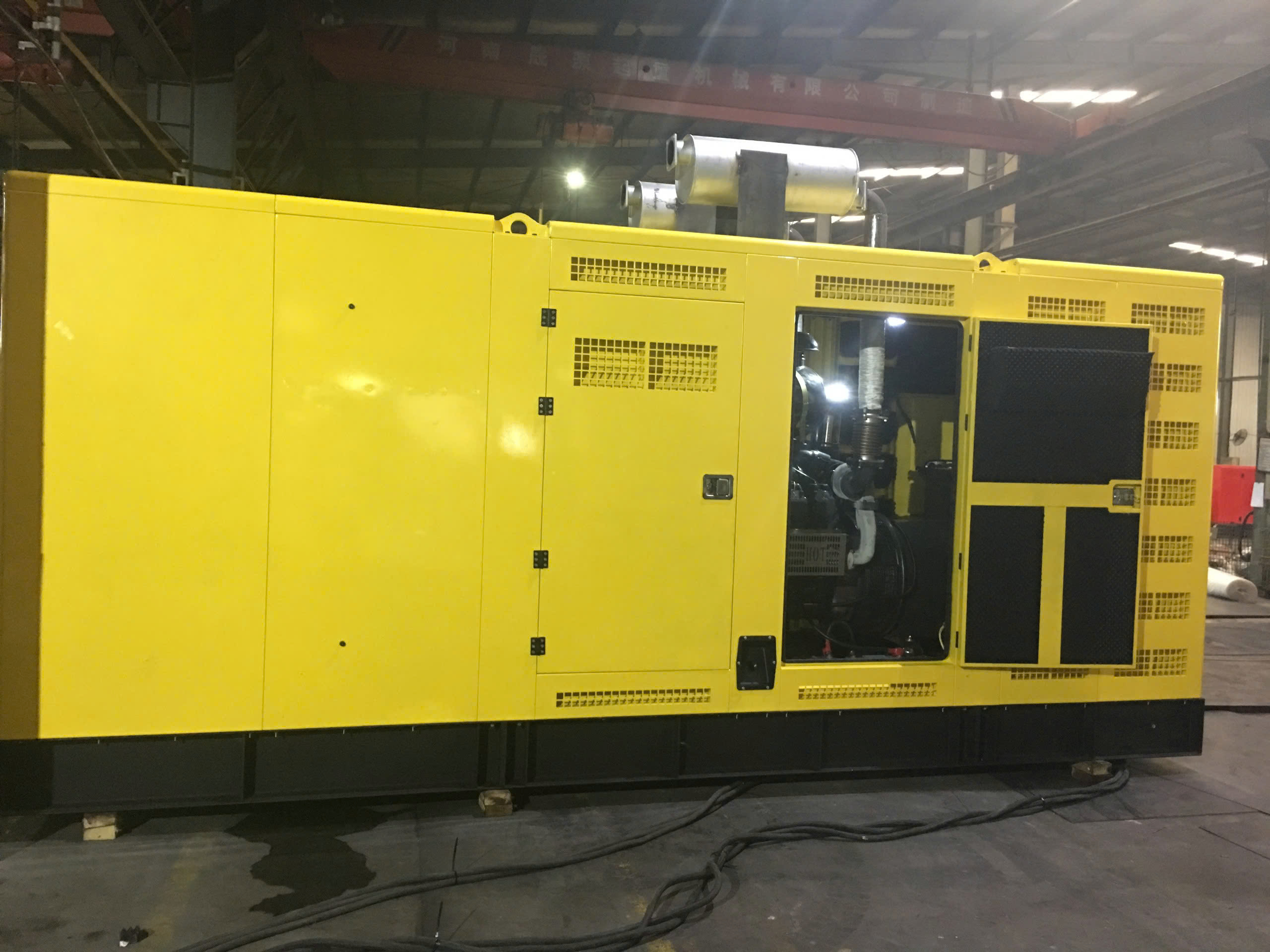 Hình ảnh máy phát điện Cummins 1750kVA - Hình 1
