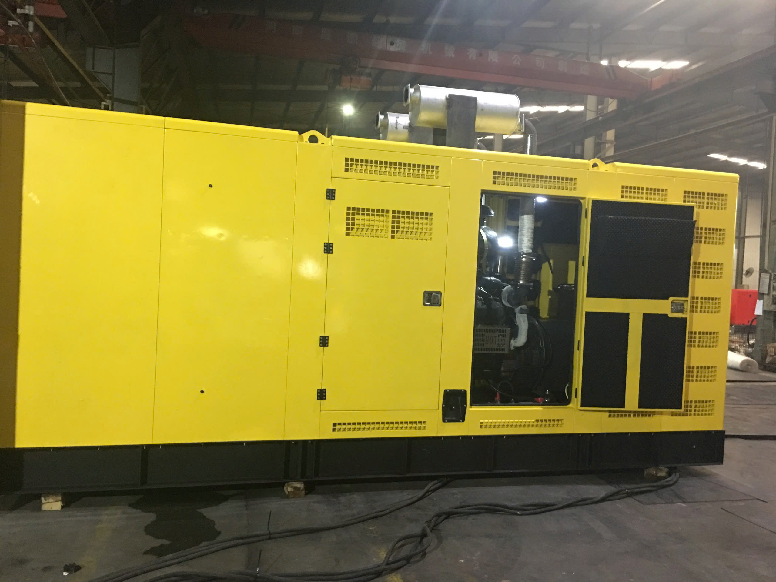 Hình ảnh máy phát điện Cummins 1750kVA - Hình 2