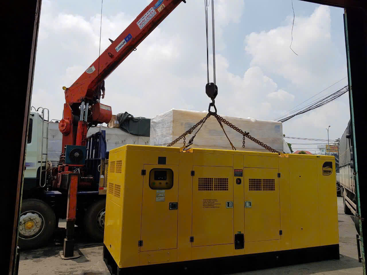 Hình ảnh Máy phát điện Cummins 910kVA - Hình 2
